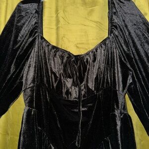 Black Velvet Long Sleeve Dress